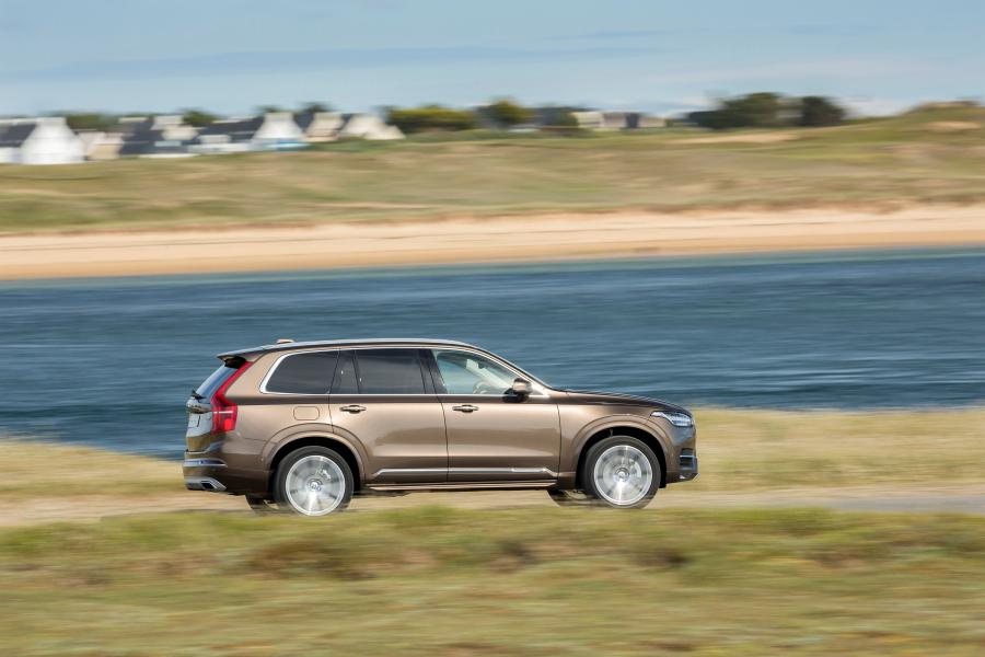  Volvo XC90 D5 Inscription 2015 года  (фото 26 из 30)